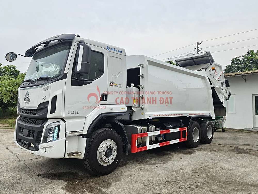 xe ep rac Chenglong 22m3 E5 cang gap