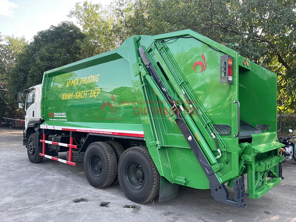 xe ep rac Isuzu 22m3 FVZ Euro 4 cang gap